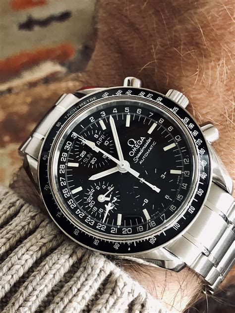 omega speedmaster automatic mark 40.